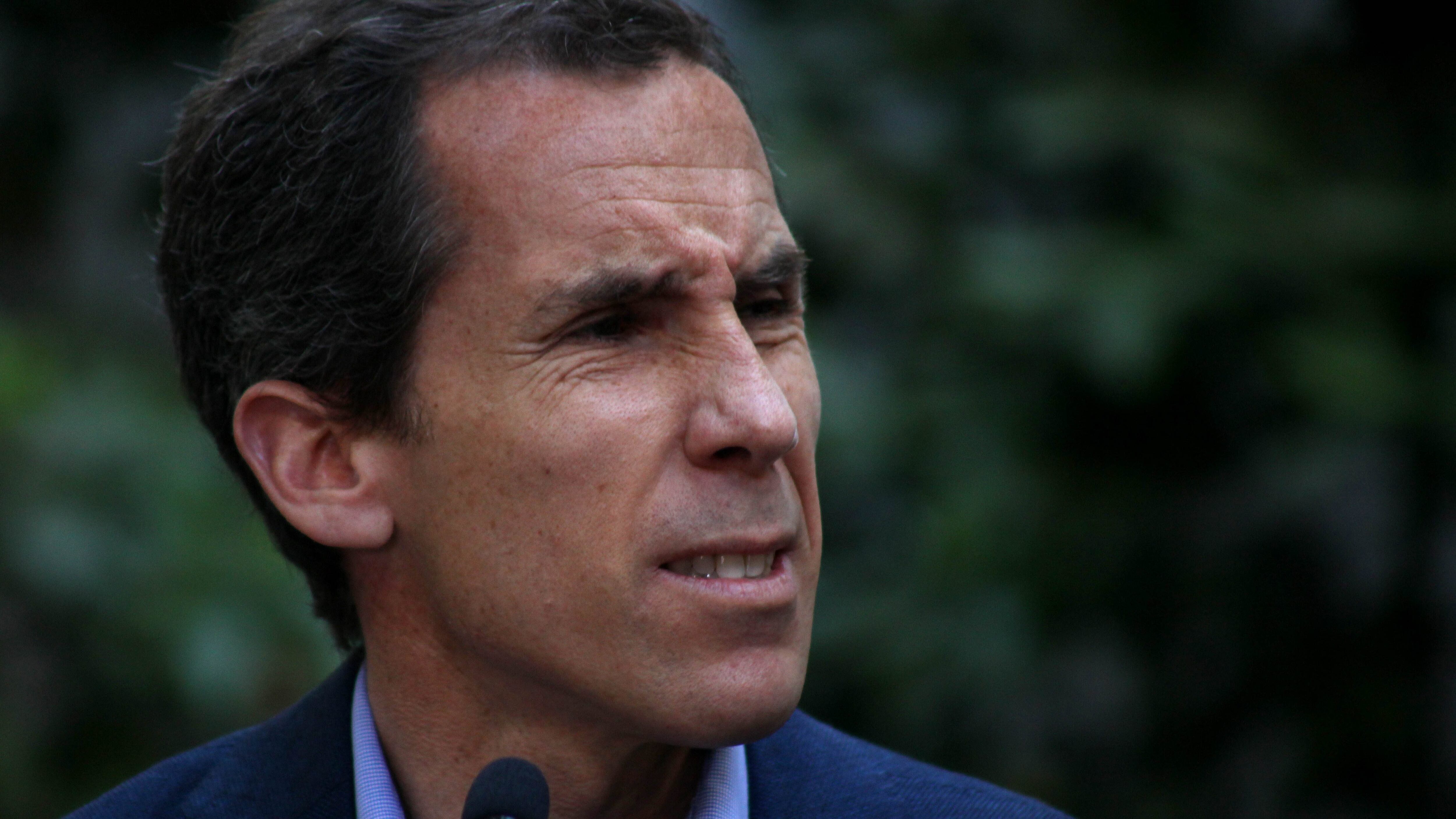 19 DE OCTUBRE DE 2020/SANTIAGO
Alcalde de Santiago, Felipe Alessandri, realiza punto de prensa refiriendose a los daños estructurales ocurridos durante la manifestación en Plaza Italia durante la conmemoración del 18 de octubre, Santiago.
FOTO: AILEN DÍAZ/AGENCIAUNO