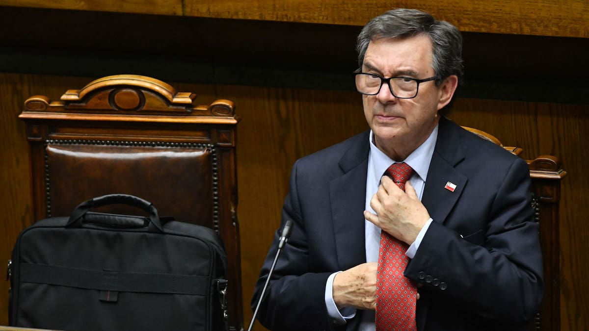 “Fue una confusión”: Ministro de Defensa argentino se comunica de urgencia con Chile por polémica frase sobre el Estrecho de Magallanes