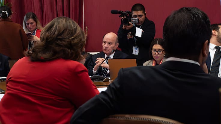Comisión de Hacienda del Senado rechaza dos de los tres vetos del Gobierno a la megarreforma