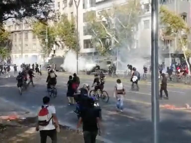 Este viernes se desarrolla una nueva jornada de manifestaciones e incidentes en Plaza Italia