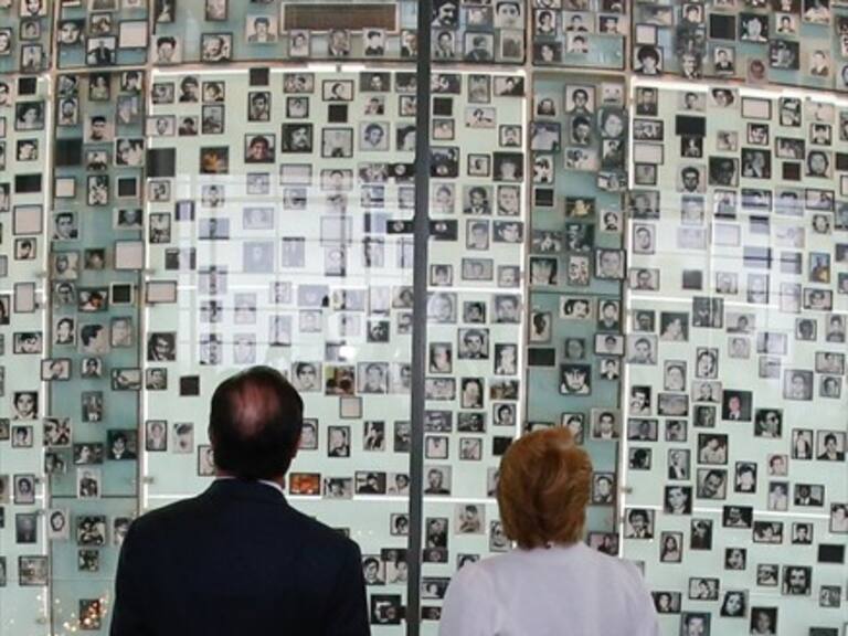 Cuestionan a nuevo ministro de Cultura por tratar de «montaje» al Museo de la Memoria en 2015