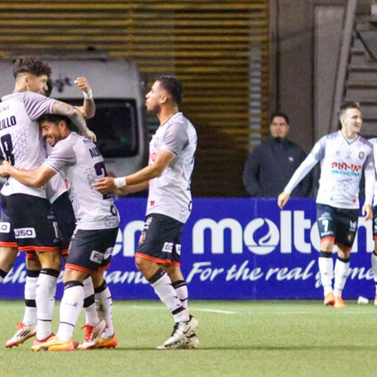 Limache se saca la mufa, hunde a Iquique y logra su primer triunfo en la temporada 2025 del fútbol chileno