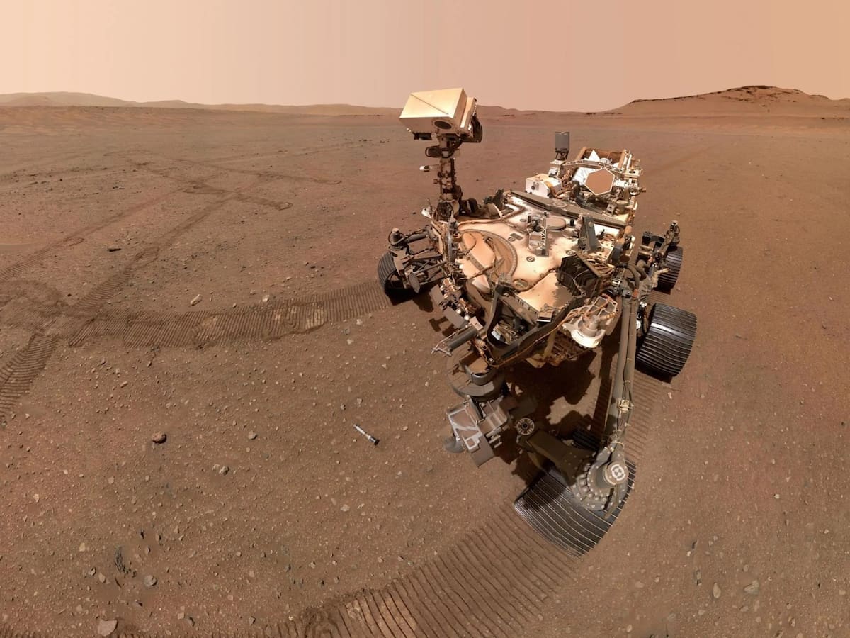 Una verdadera gema: Rover de la NASA impacta una roca en Marte y encuentra algo ”totalmente inesperado”