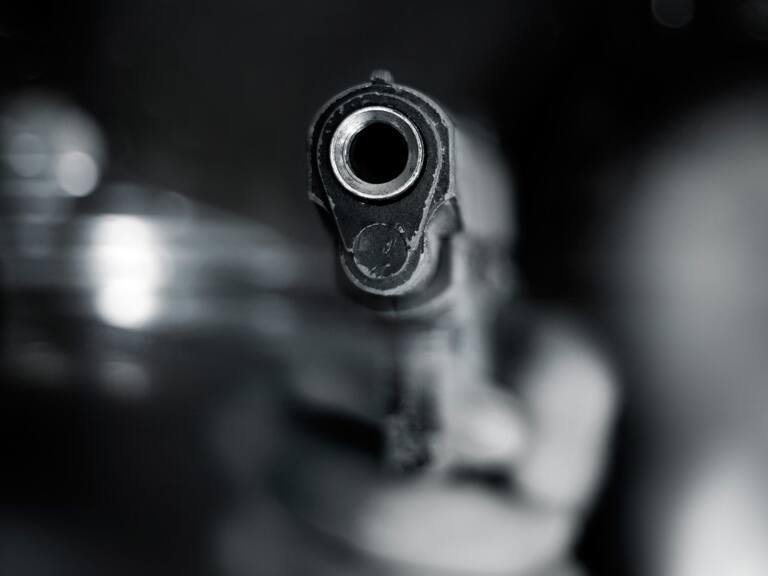 Triple parricidio en España: adolescente mató a sus padres y hermano menor con una escopeta