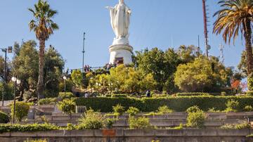 ¿Cómo subieron a la virgen al Cerro San Cristóbal? En ese tiempo no había caminos ni grúas