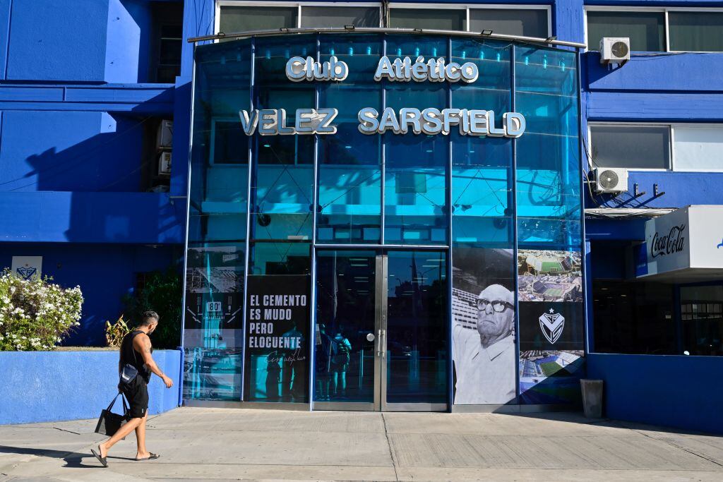 Un acceso al Estadio José Amalfitani en Buenos Aires de Argentina. El recinto de Vélez Sarsfield, club que enfrenta la acusación de una mujer por abuso sexual.