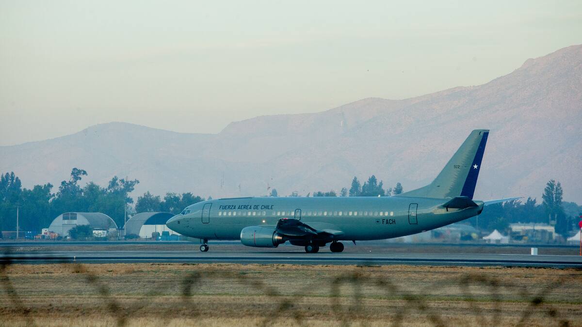Gobierno informa que superó las mil expulsiones de extranjeros en 2026 tras quinto vuelo con condenados por delitos graves