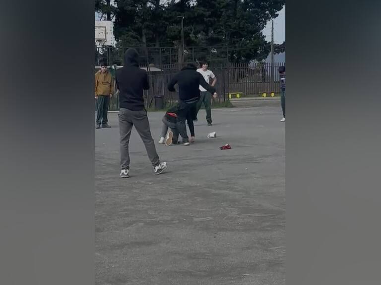 Brutal agresión en colegio de Coronel: alumno convulsiona tras violento ataque en patio