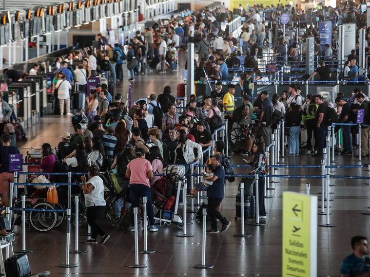 Asociación de Líneas Aéreas denuncia que “la crisis en el aeropuerto de Santiago sigue agravándose”