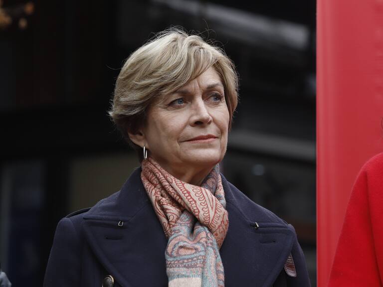 Alcaldesa Matthei tras reapertura de acceso a estación de metro Baquedano: “No queremos que sea un memorial de la destrucción y del vandalismo”