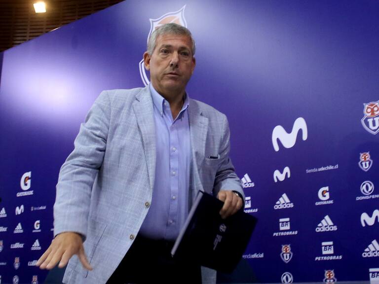 Se queda: Carlos Heller no venderá sus acciones y seguirá en Universidad de Chile