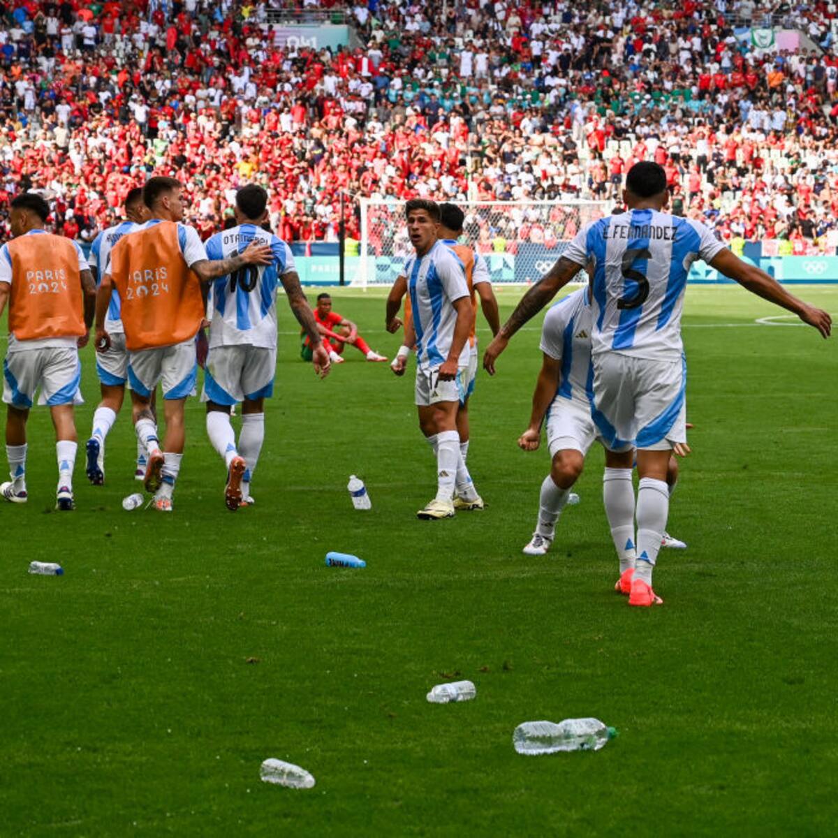 La revancha de París 2024: el día en que Argentina y Marruecos se enfrentaron en medio de bombas de ruido, invasiones y botellazos