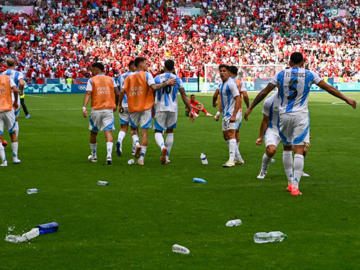 La revancha de París 2024: el día en que Argentina y Marruecos se enfrentaron en medio de bombas de ruido, invasiones y botellazos