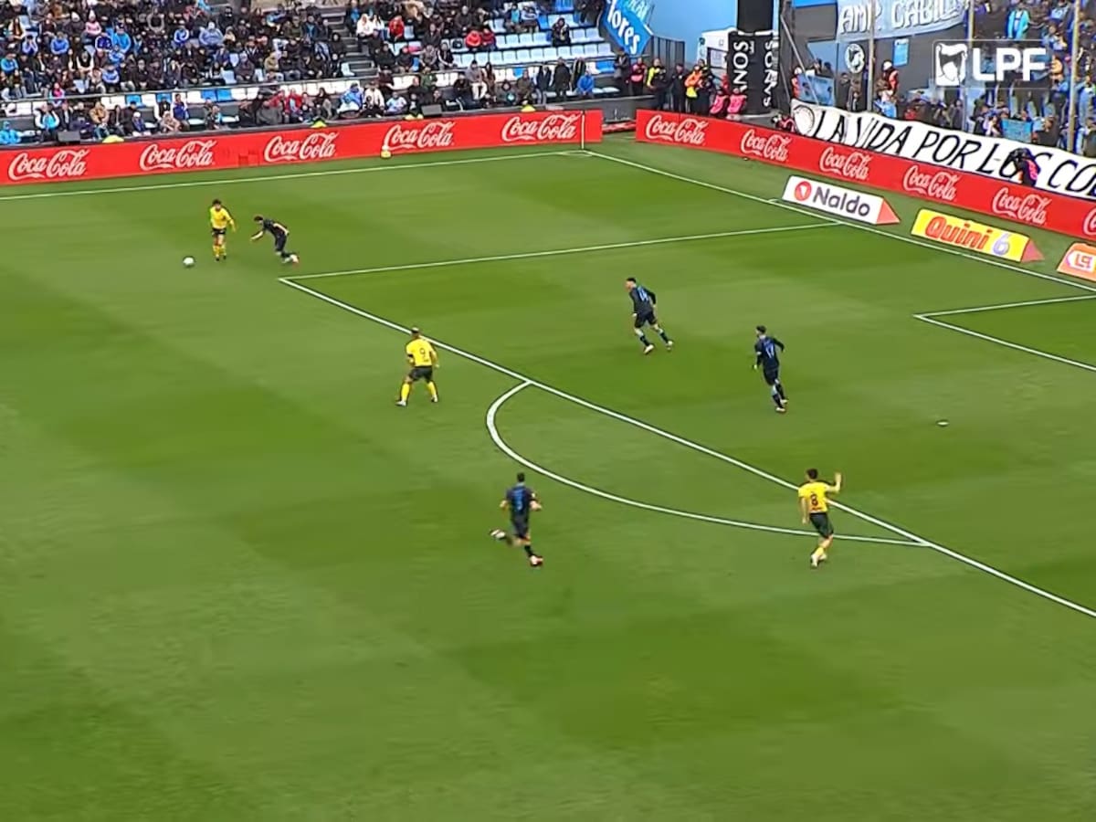 Otro chileno se luce en Argentina: la notable jugada que terminó en un golazo