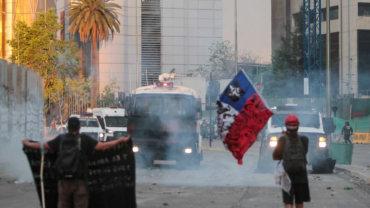 Cámara aprueba resolución que respalda actuar de Carabineros en 2019 y pide al FA y PC reconocer “daño” institucional