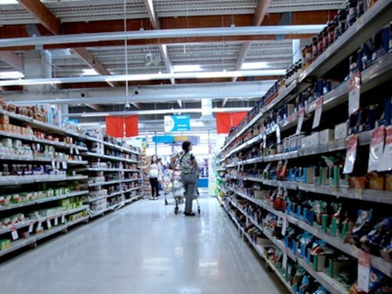 Abren supermercado en Santiago solo con cajas de autoservicio