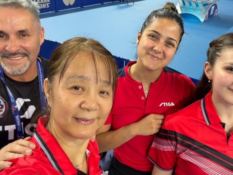Las damas sacan la cara por el Team Chile en el debut por el Mundial de tenis de mesa