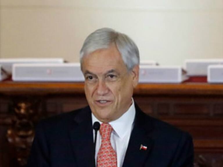 Del fútbol al Gobierno: Los tres nombres designados como subsecretarios por Sebastián Piñera