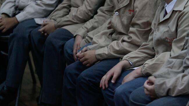 26 de abril del 2017/ValparaisoTras la suspension de clases en los colegios municipales de Valparaiso por el fuerte sismo que afecto a la ciudad, los alumnos vuelven a clases con normalidad.En la imagen alumnos en la sala de clases
FOTO:YVO SALINAS/AGENCIAUNO