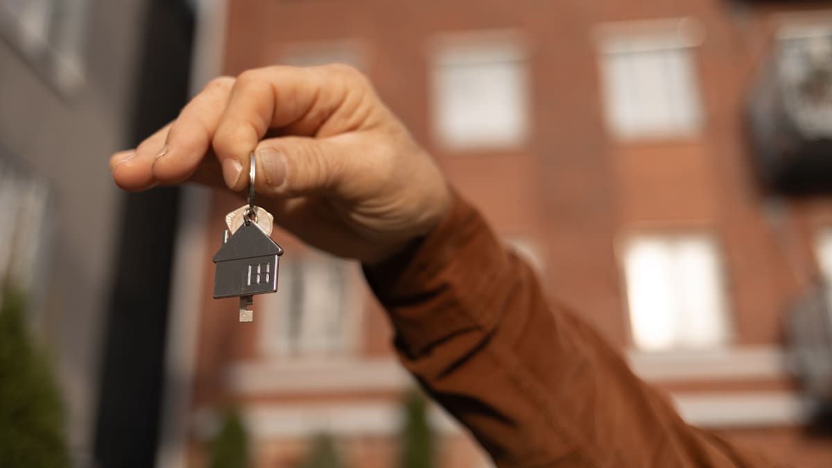 Mercado inmobiliario da señales de recuperación, pero miles de proyectos siguen paralizados
