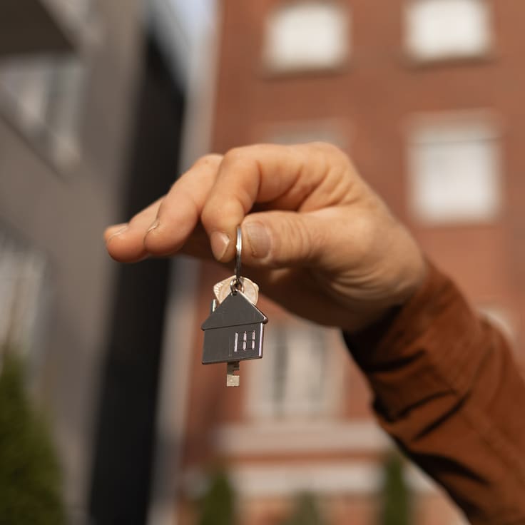 Mercado inmobiliario da señales de recuperación, pero miles de proyectos siguen paralizados