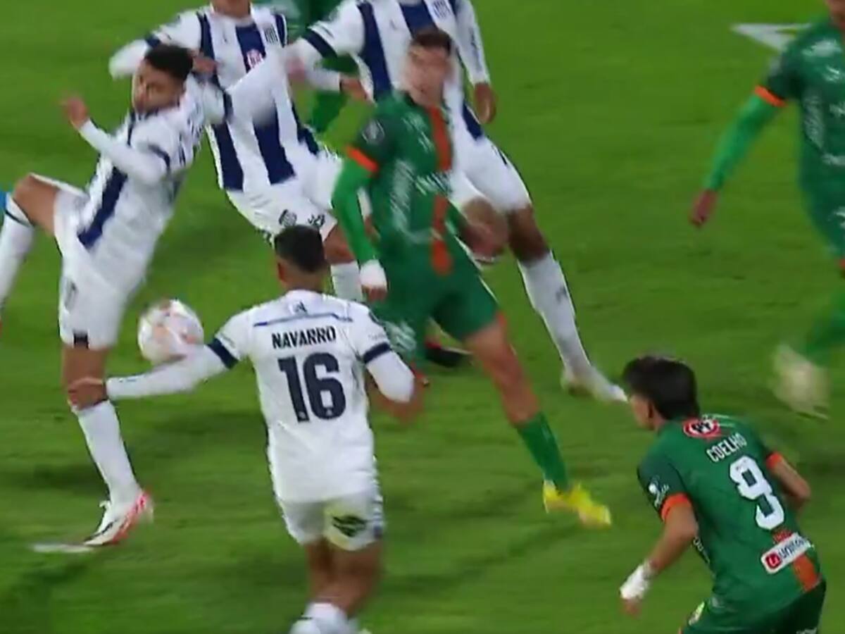El polémico penal no cobrado a Cobresal ante Talleres por Copa Libertadores