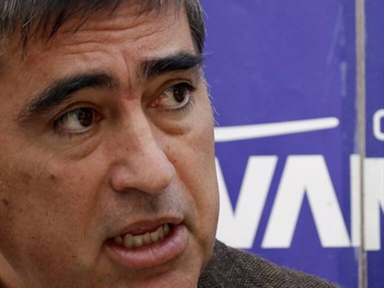 Desbordes criticó a los empresarios: «Hasta el momento sólo los escucho quejarse»