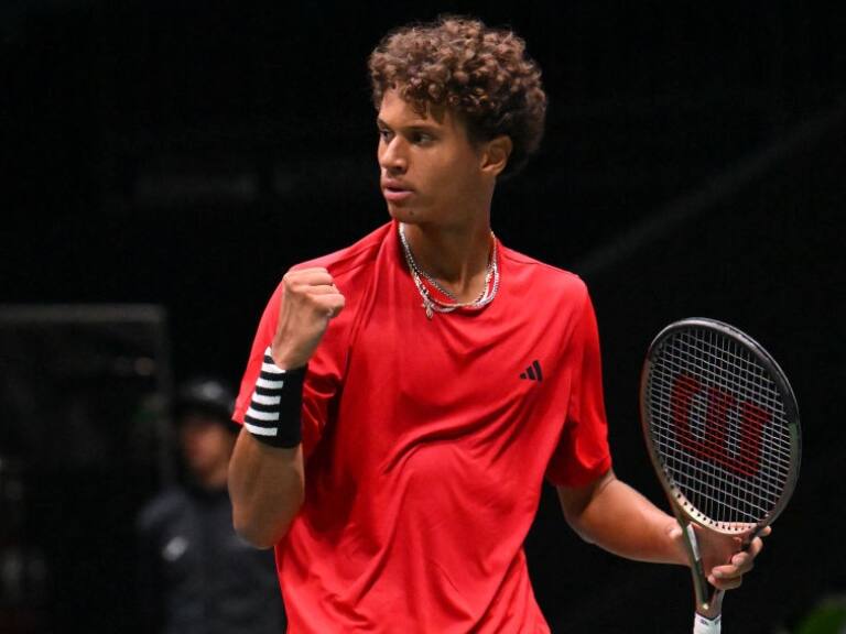 Canadá se impone a Suecia y mete presión a Chile en las Finales de Copa Davis