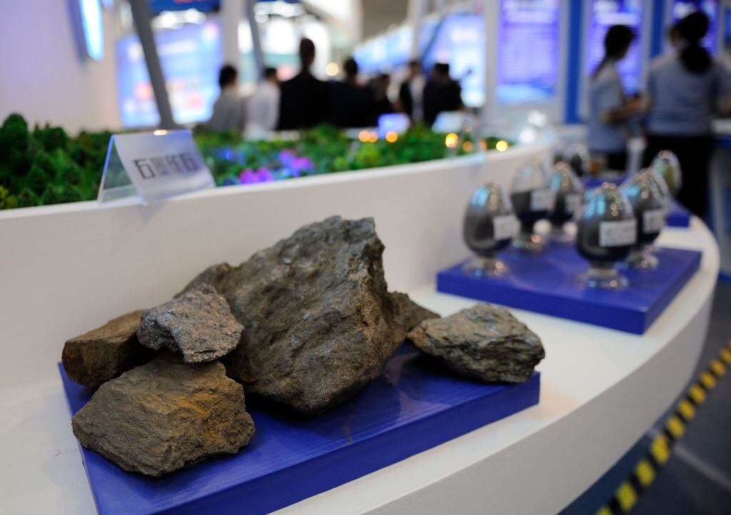 Muestras del mineral grafito en una evento tecnológico en China