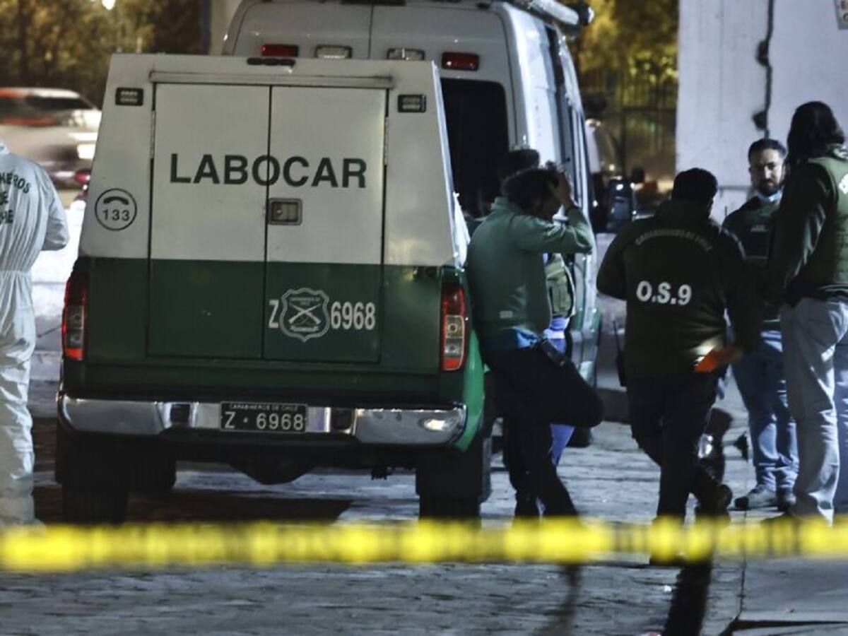 Ciclista muere tras chocar y ser atropellado por un microbus en Estación Central