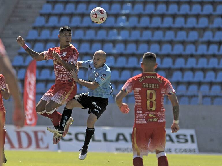 25 de Abril de 2021 / IQUIQUE durante el partido válido por la Tercera fecha del Campeonato Nacional de Ascenso Betsoon 2021, entre Deportes Iquique vs San Marcos de Arica, disputado en el Estadio Tierra de Campeones, Ramón Estay Saavedra.
FOTO: CRISTIAN VIVERO BOORNES/AGENCIAUNO