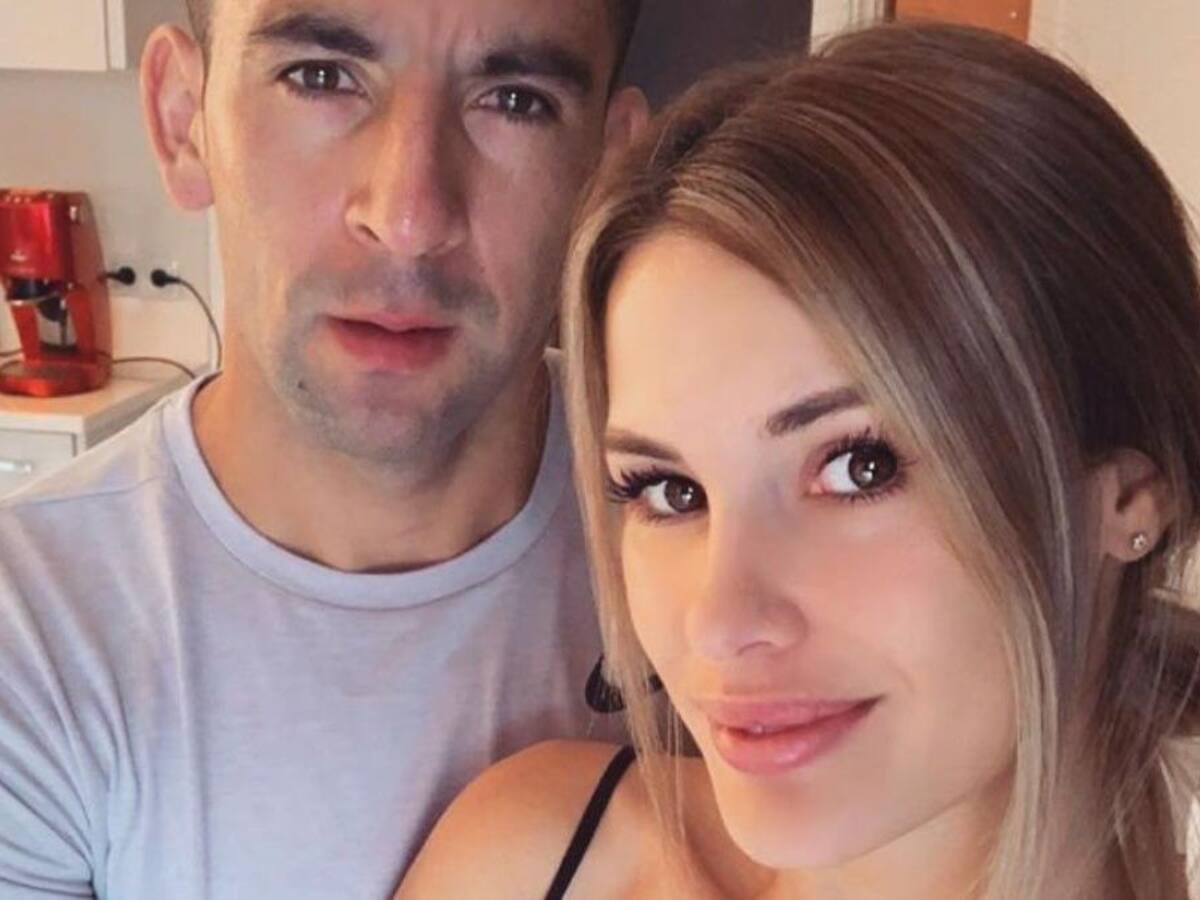 ¡Más enamorados que nunca! Mauricio Isla compartió dos fotos junto a Gala Caldirola en las que posan desnudos