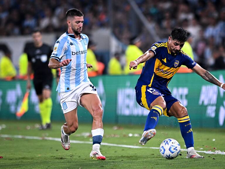 Racing Club de Gabriel Arias hace pesar su localía ante el Boca Juniors de Carlos Palacios y Williams Alarcón
