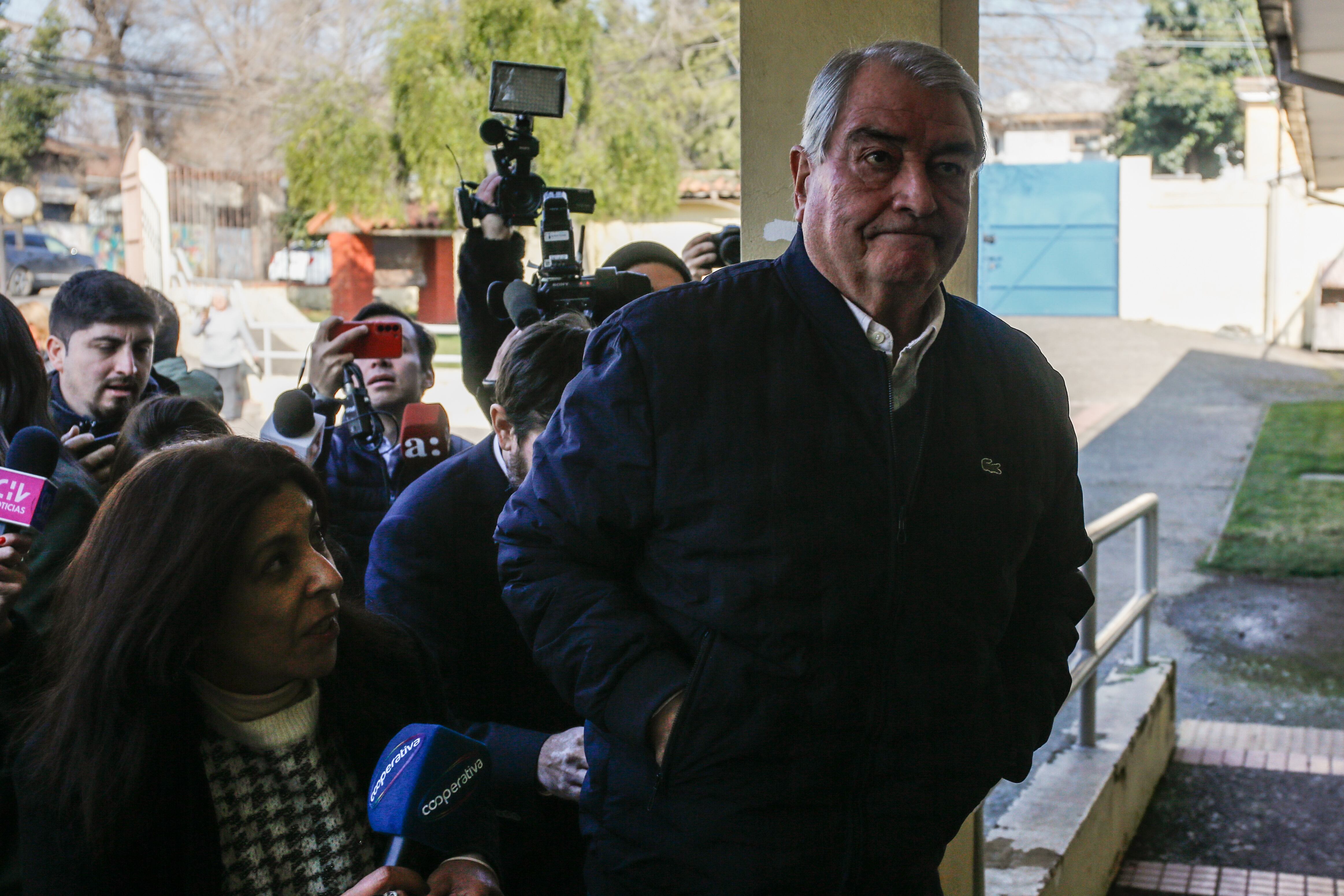 10 DE JULIO DE 2024 / SAN FERNANDO
Llega a la Lectura de veredicto, Eduardo Macaya acusado de Abuso impropio de Menores desde el Tribunal Oral en Lo Penal de San Fernando
FOTO: DIEGO MARTIN /AGENCIAUNO