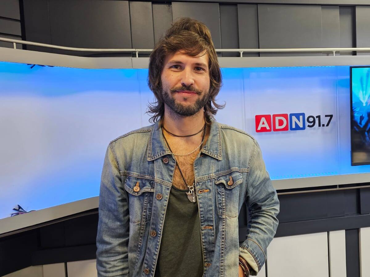 “Me muero en un escenario”: Gonzalo Yáñez habla de su nueva era musical y su reencuentro con el público