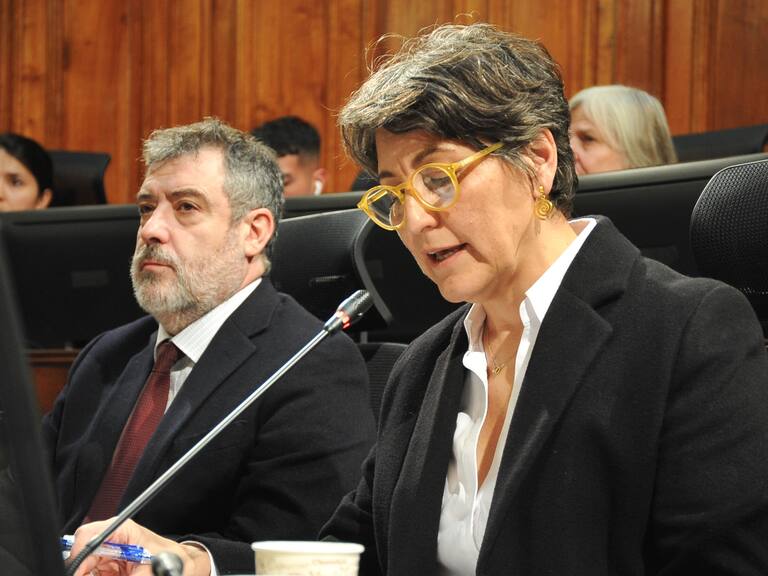 06 DE MAYO DEL 2024 / SANTIAGO
Ximena Aguilera, ministra de Salud, durante sesión de comisión mixta.
Sesión de comisión mixta, la cual abordó las diferencias de la Cámara y el Senado sobre la ley corta de Isapres.
La instancia, en la sede del Congreso en Santiago, contó con nuevas indicaciones del Ejecutivo, con la expectativa de que pase con celeridad por ambas Cámaras.
FOTO: VICTOR HUENANTE / AGENCIAUNO