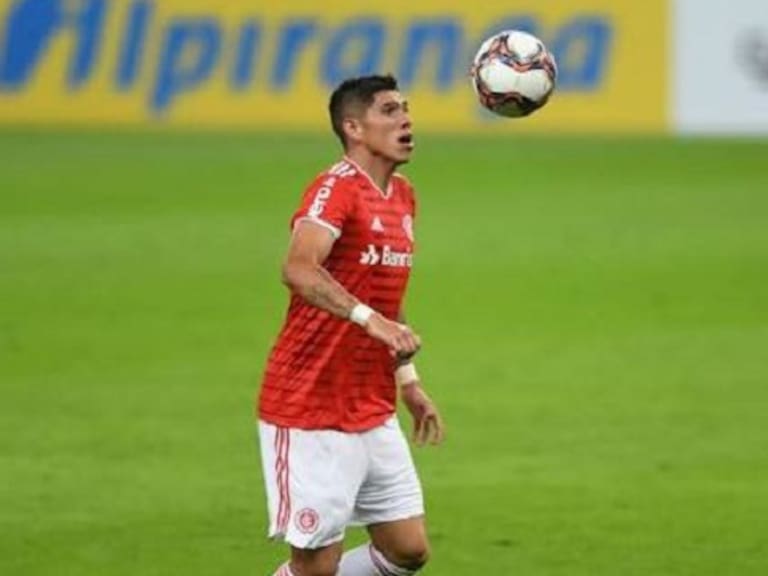 Colo Colo va por todo: intentará llegar a acuerdo con Inter de Brasil para fichar a Carlos Palacios