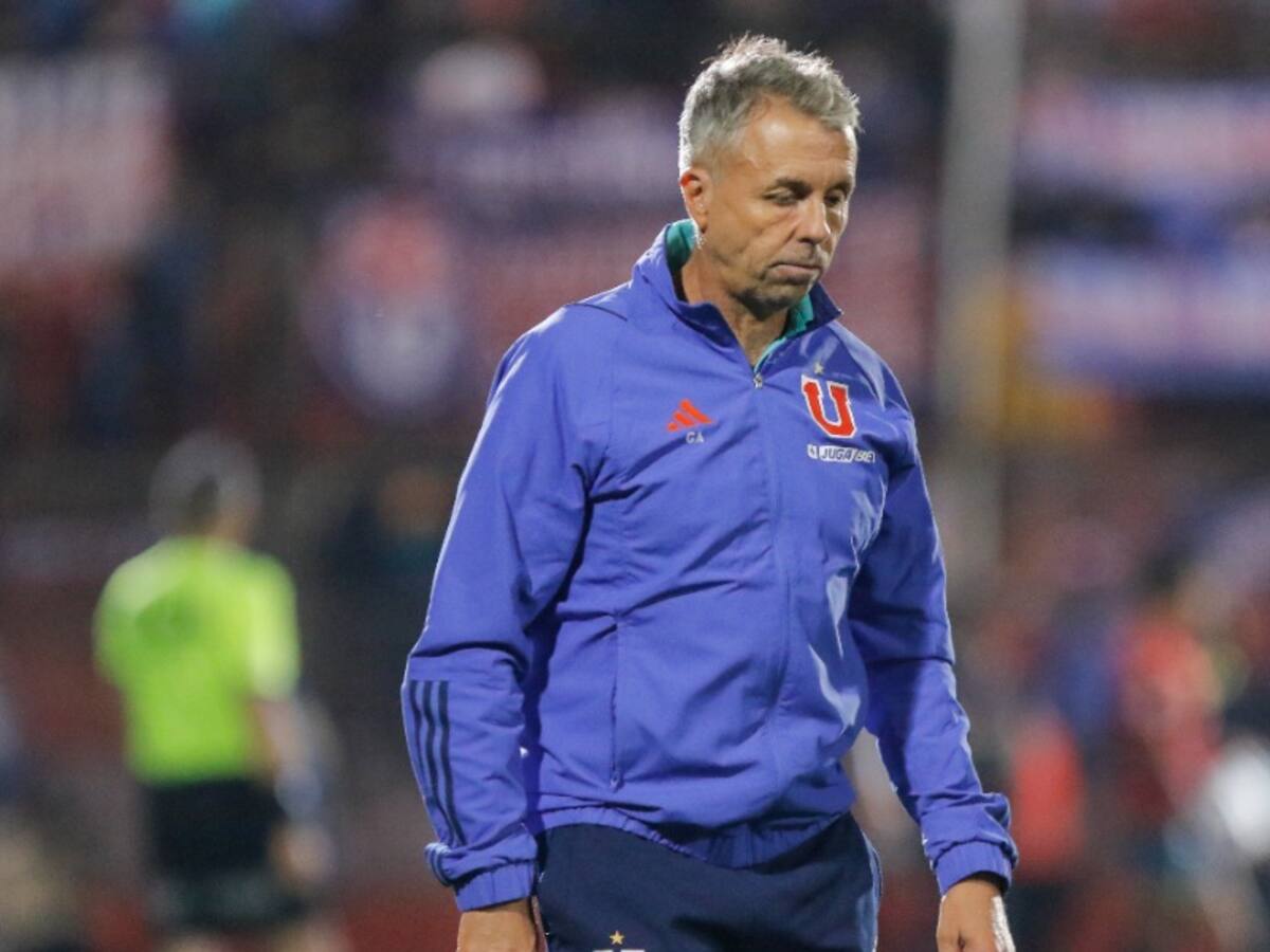La U suma una nueva baja: jugador titular se lesionó minutos antes del partido con Cobresal