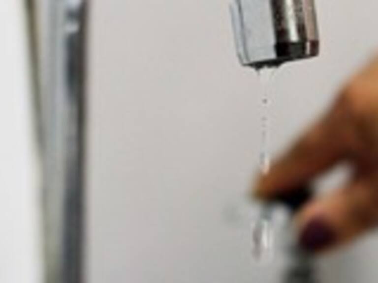 Colegio Médico confirmó alta contaminación por arsénico en el agua de Arica y Parinacota