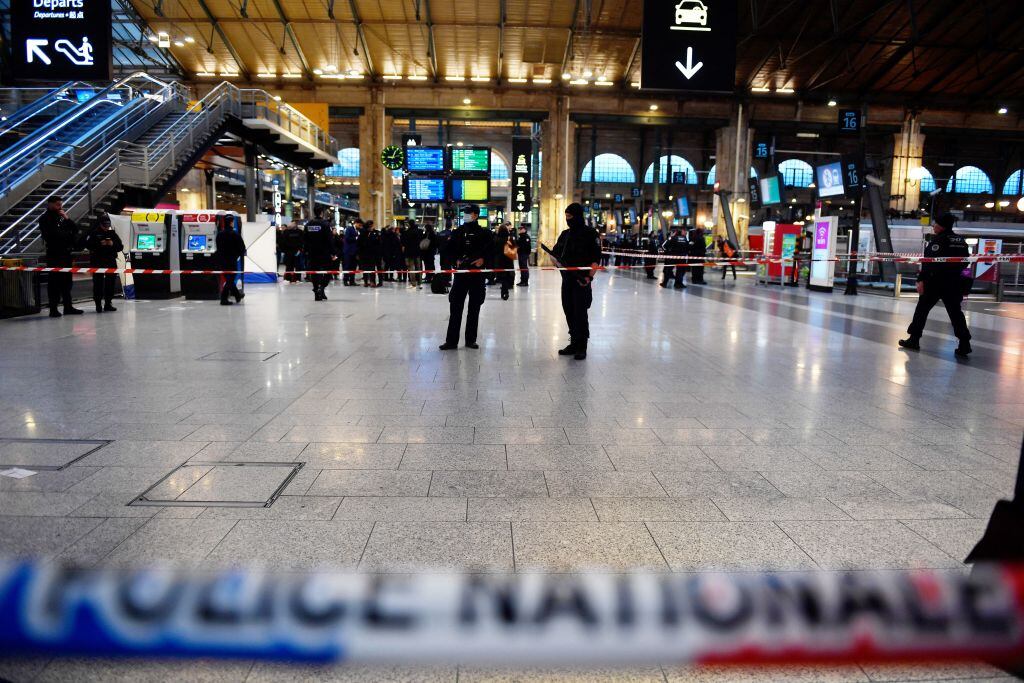 La zona acordonada tras el ataque en la estación Gare du Nord de París