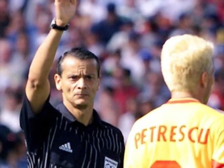 Javier Castrilli: «Los árbitros sucumben ante el poder dirigencial»