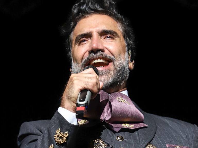 Alejandro Fernández lanza nuevo sencillo y anuncia emocionante gira mundial