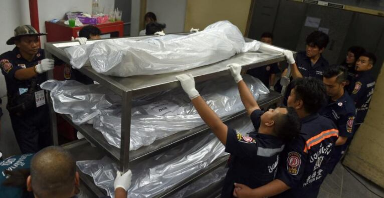 Trabajadores de una funeraria son detenidos en España por vender cadáveres a 1,2 millones de pesos