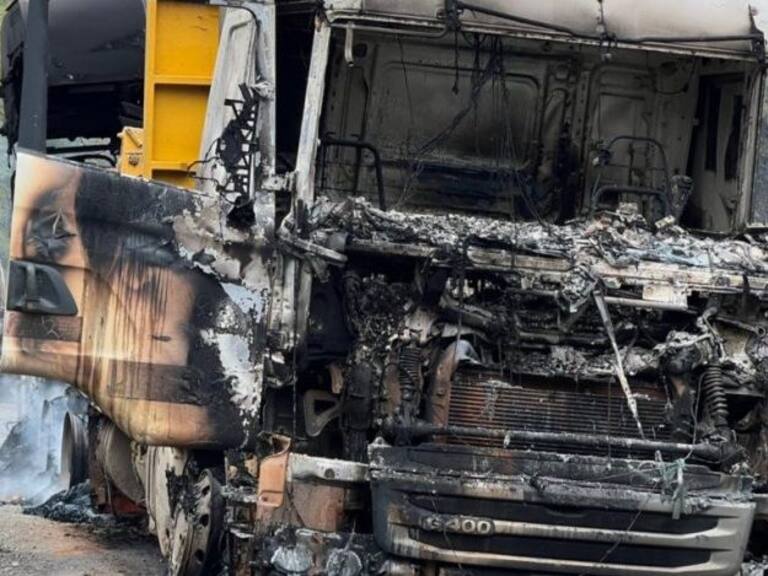 Órgano de la CAM se adjudicó nuevo ataque incendiario a camión forestal entre Nueva Imperial y Carahue