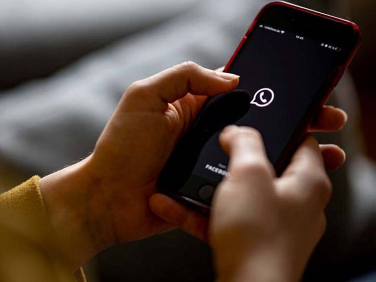 WhatsApp cambia su logo por San Valentín: ¿Cómo activarlo?