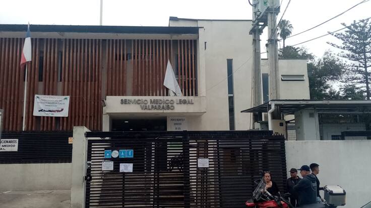 Filas en Servicio Médico Legal de Valparaíso por consecuencia de los incendios - Richard Jiménez - ADN Te Acompaña - 4 de febrero de 2024
