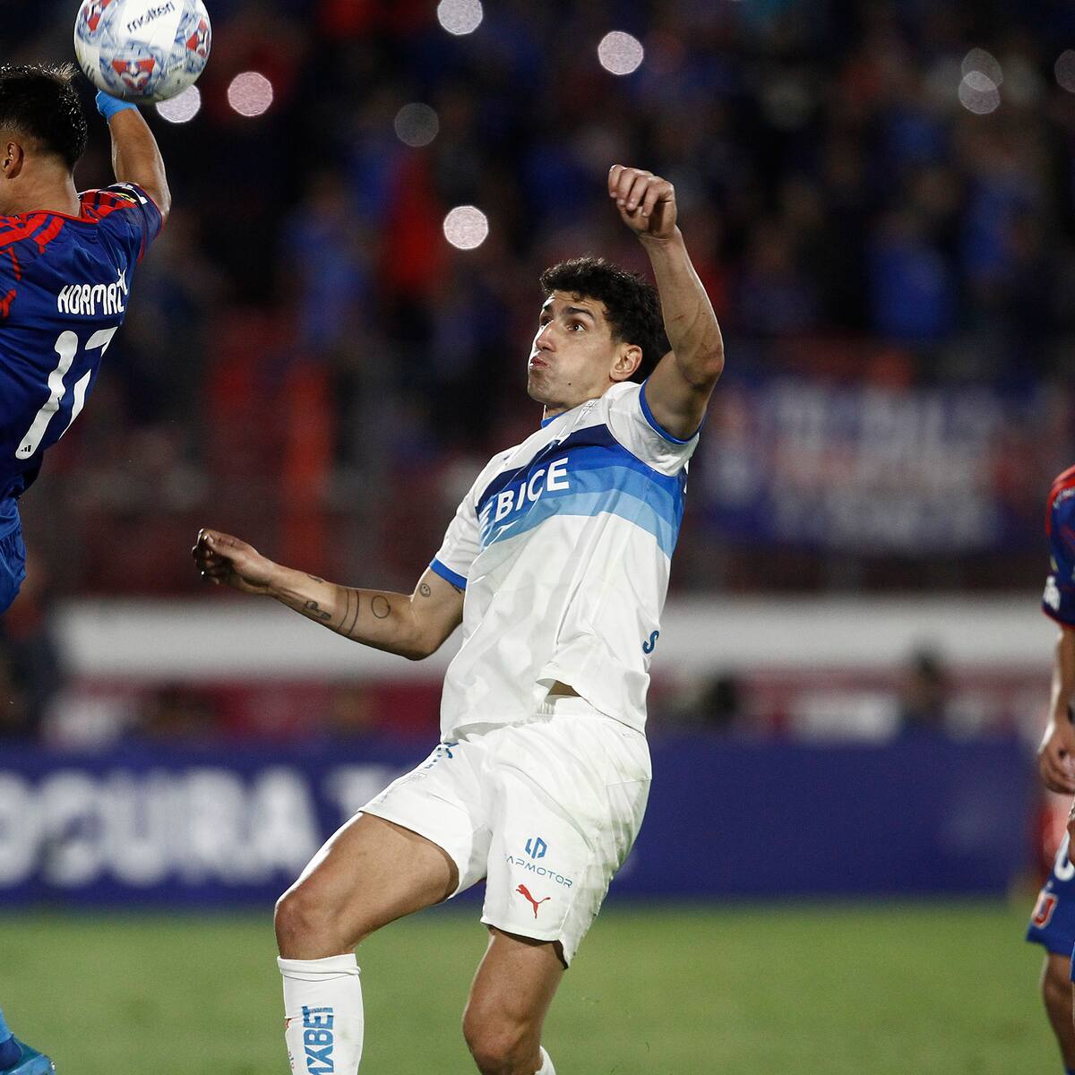 Una figura del fútbol chileno define su futuro: firmó contrato hasta 2029