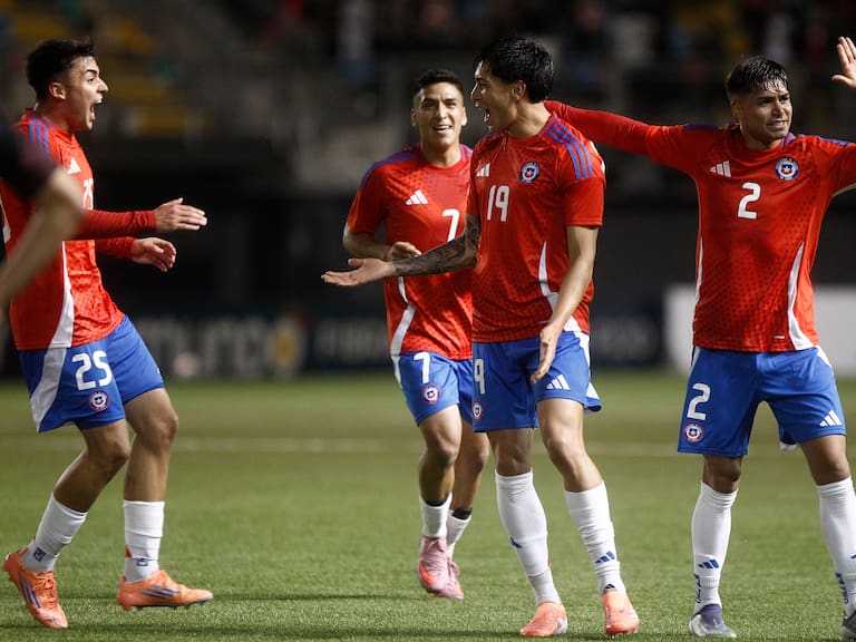 Para empezar de nuevo: Chile vence en los descuentos a Perú para volver a ganar tras ocho meses