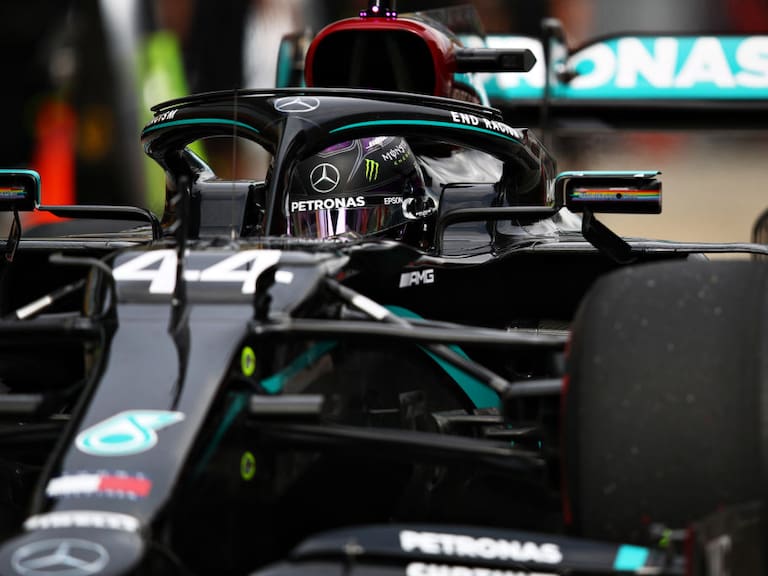 Irá por el récord: Lewis Hamilton voló en Sochi y se quedó con la pole del GP de Rusia
