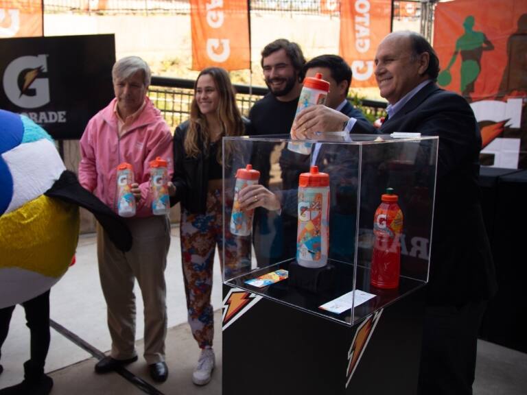 Presentan la botella oficial para los competidores de los Juegos Panamericanos Santiago 2023